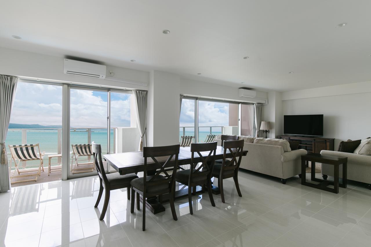 Hideout Okinawa Урума Экстерьер фото