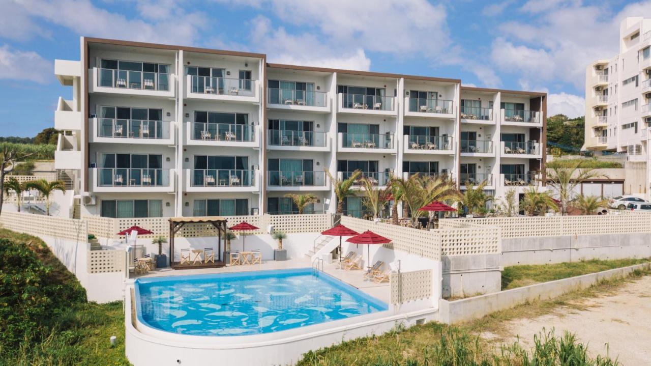 Hideout Okinawa Урума Экстерьер фото