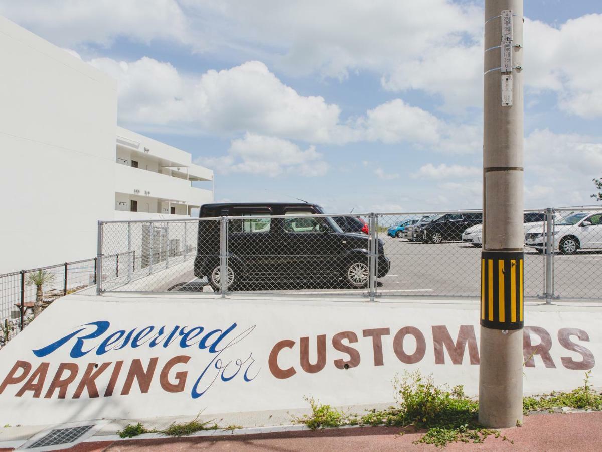Hideout Okinawa Урума Экстерьер фото