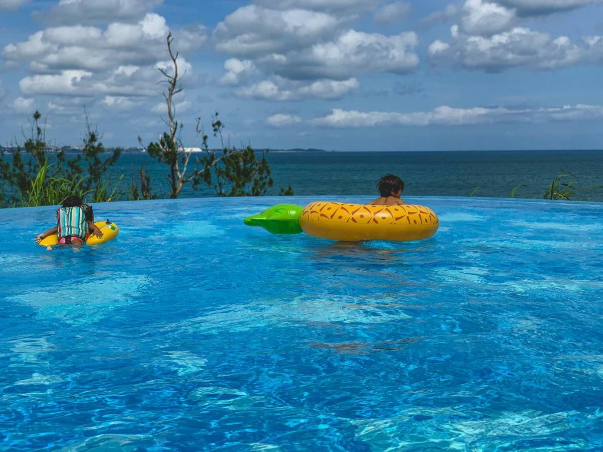 Hideout Okinawa Урума Экстерьер фото