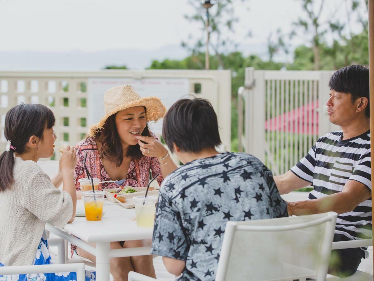 Hideout Okinawa Урума Экстерьер фото