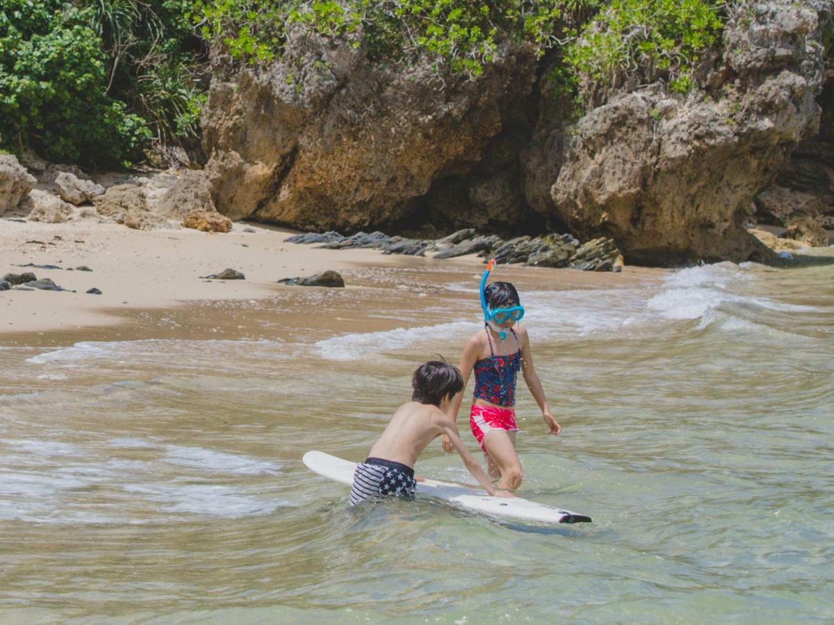 Hideout Okinawa Урума Экстерьер фото